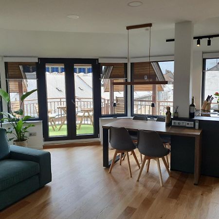 Modern Top Floor Loft With Balcony Budapest Exteriör bild